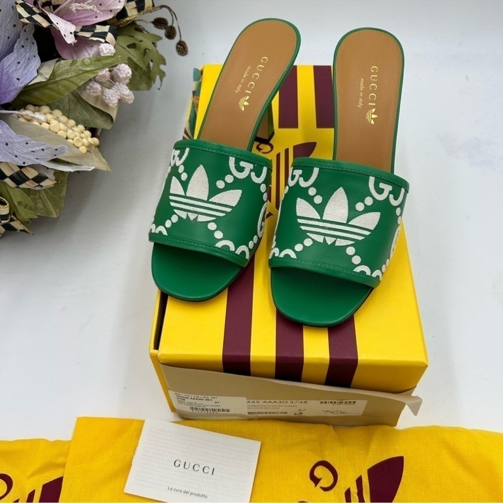 Women’s Gucci X Adidas slide sandals size 37 made in Italy - Picture 8 of 8